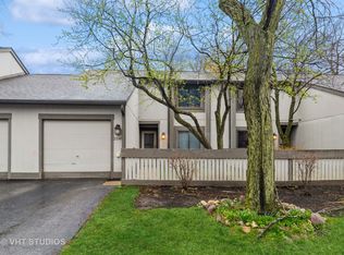2549 Yarrow Ln, Rolling Meadows, IL 60008