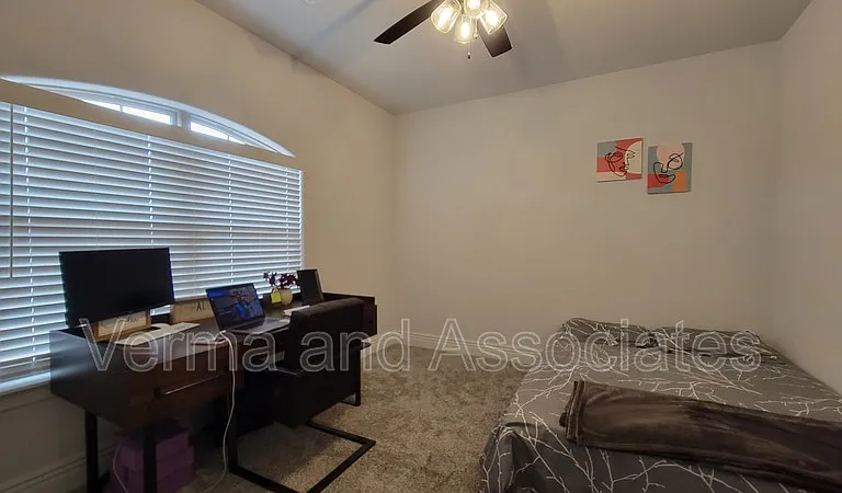 1890 Sunrise Cir — Photo 12