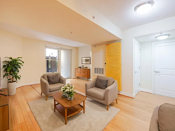 915 E St NW, Washington, DC