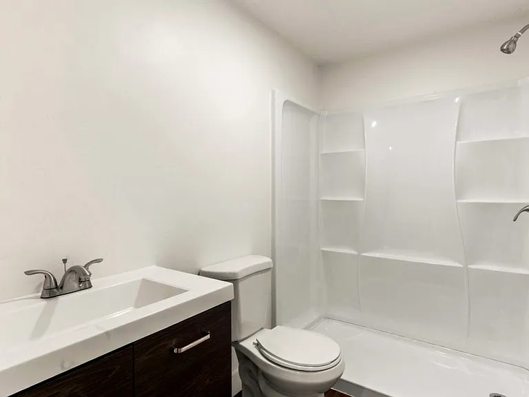849 N 210 W — Photo 11