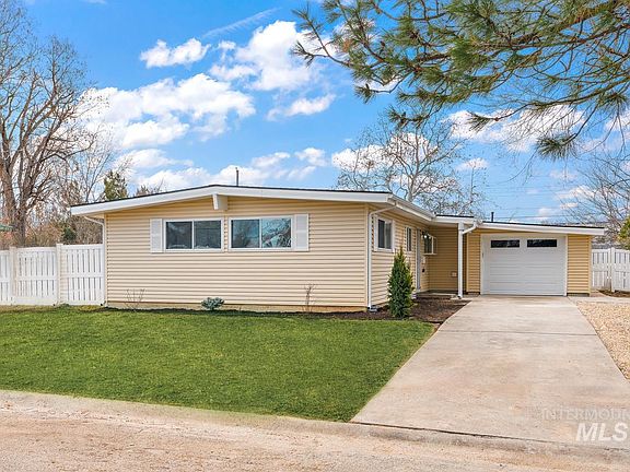 5th image of 3905 W Normandie Dr