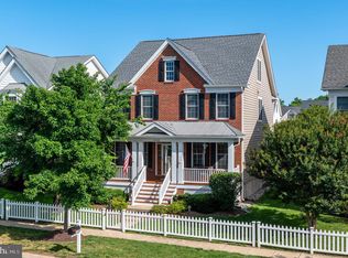 25189 Riding Center Dr, Chantilly, VA 20152