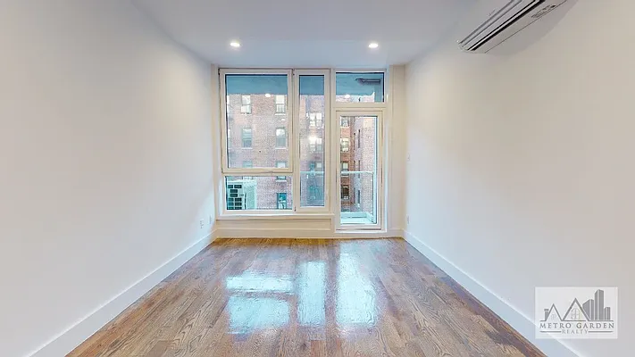 Rented by Metro Garden Realty NYC | media 3
