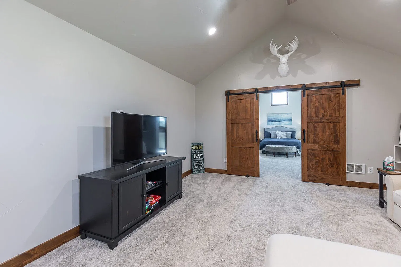 6 bed, 4.0 bath, 796 sqft, $31,518 — Photo 4