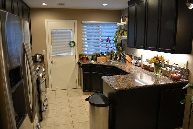 Kitchen Pic 2
