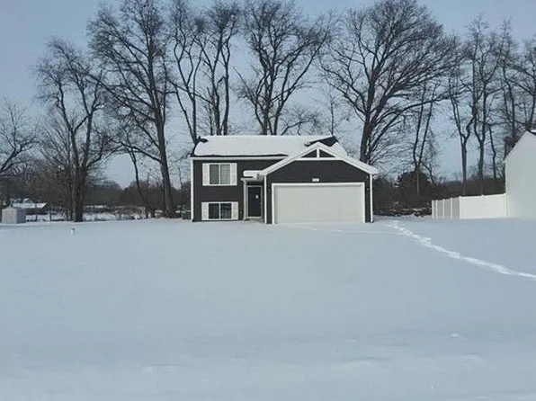 5147 Lake Pines Ct, Vicksburg, MI 49097