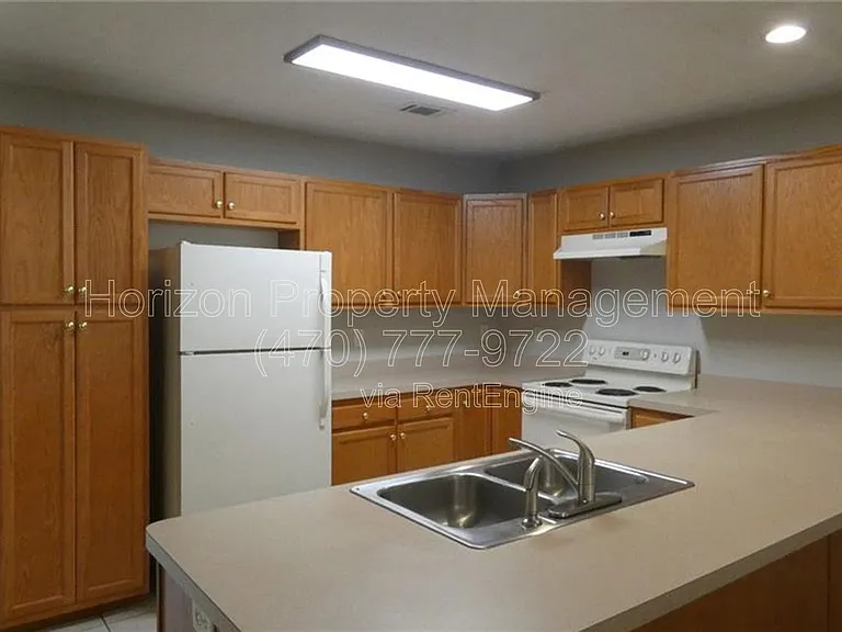 3993 Hidden Hollow Dr — Photo 4
