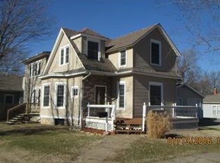 134 S Elm St, Ottawa, KS 66067