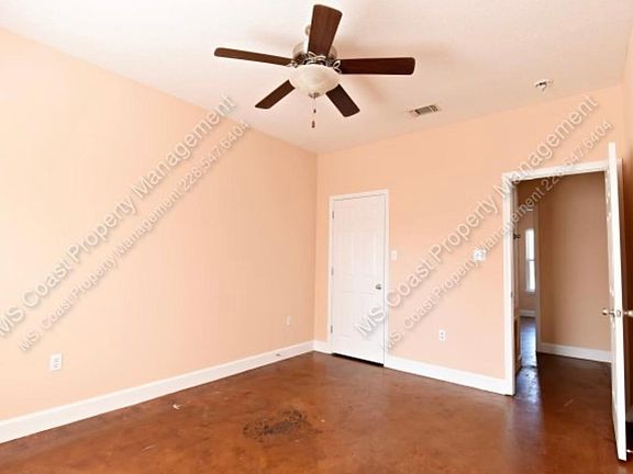 3rd image of 11400 New Orleans Ave