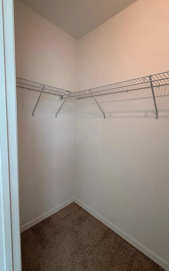 3 bed, 2.5 bath, 1463 sqft, $2,300 — Photo 3