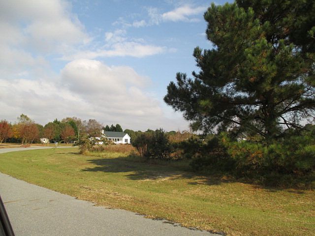 2nd image of 202 Foxwood Dr
