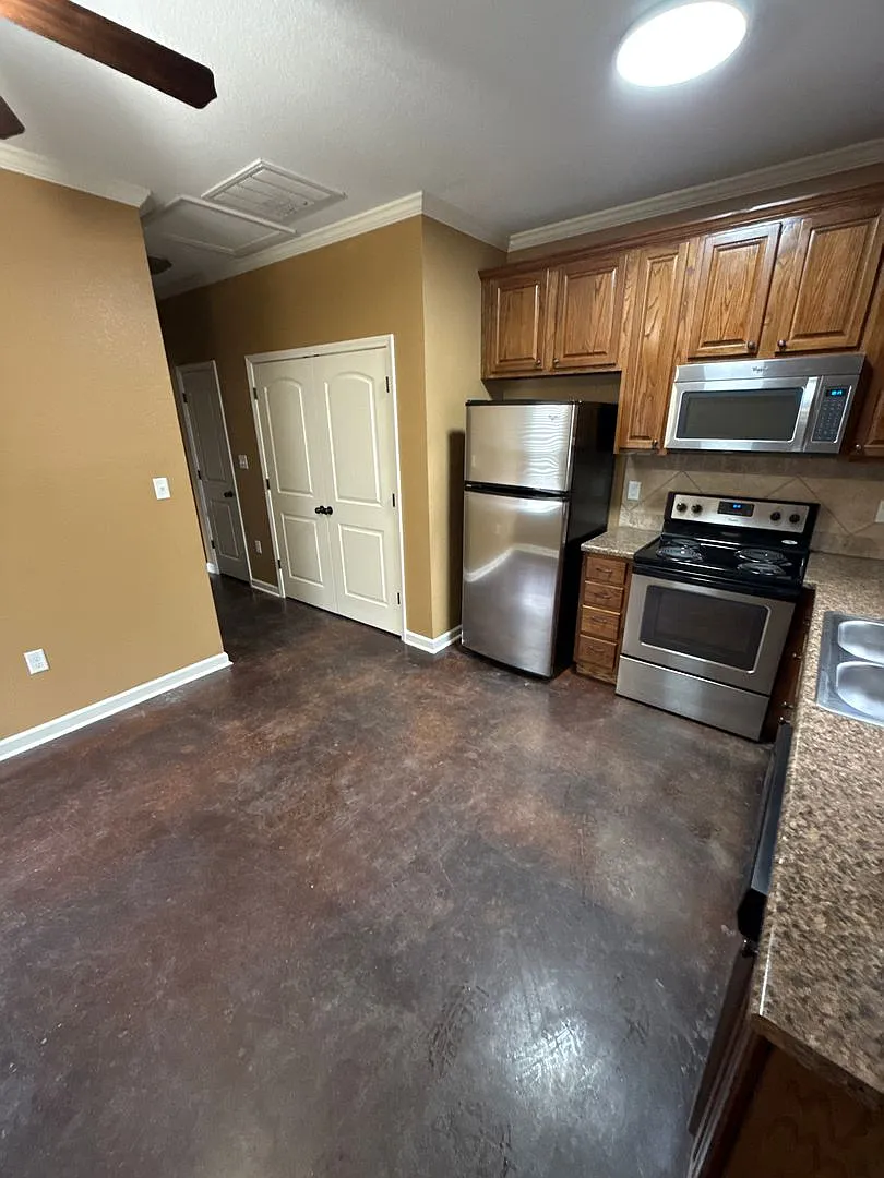 214-220 Tyler Rd. — Photo 2