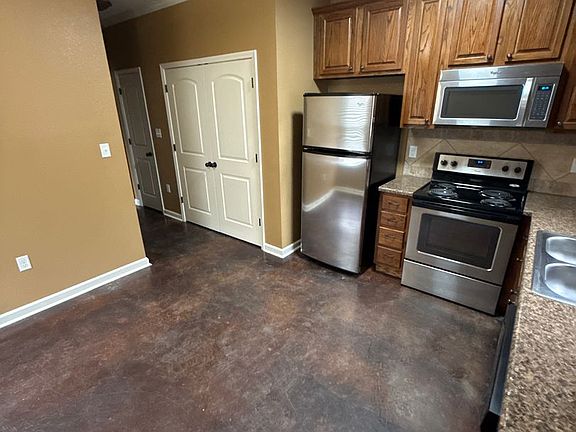 2nd image of 214-220 Tyler Rd #220-A