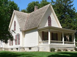 407 W Cedar St, Sutton, NE 68979