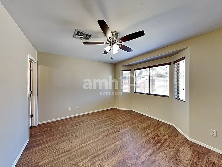 742 W Emerald Key Dr — Photo 9