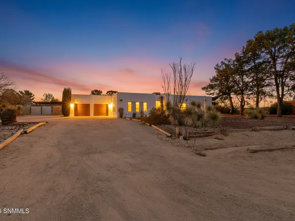 4136 E Winchester Rd, Las Cruces, NM 88011