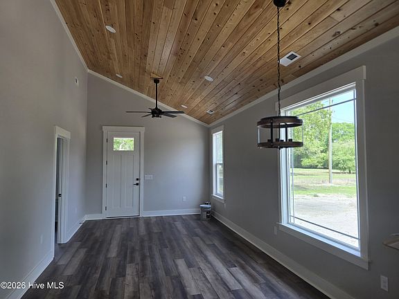 3rd image of 589 Stokestown Road