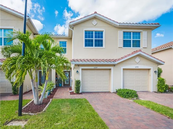 2697 Citrus ST, NAPLES, FL 34120