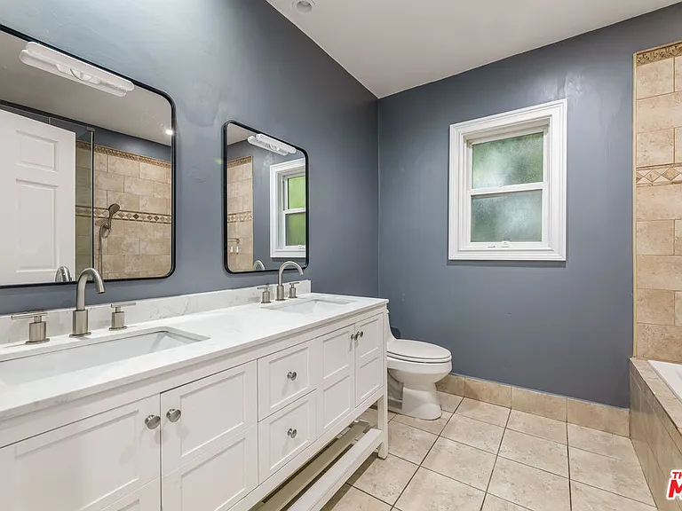 1112 S Highland Ave — Photo 30