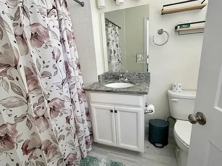 1008 Tremont St #2 — Photo 8
