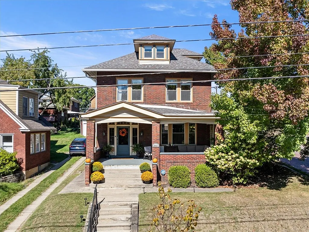 1400 Davis Ave photo 1