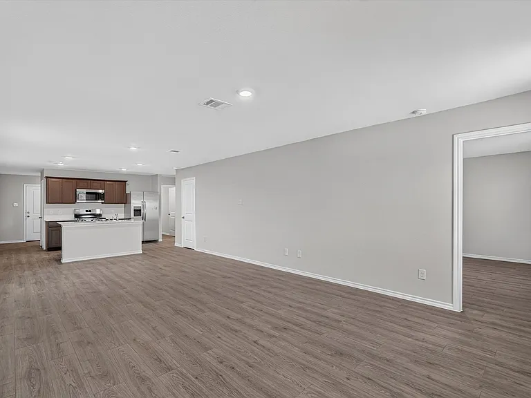 1121 Southfield Dr — Photo 4