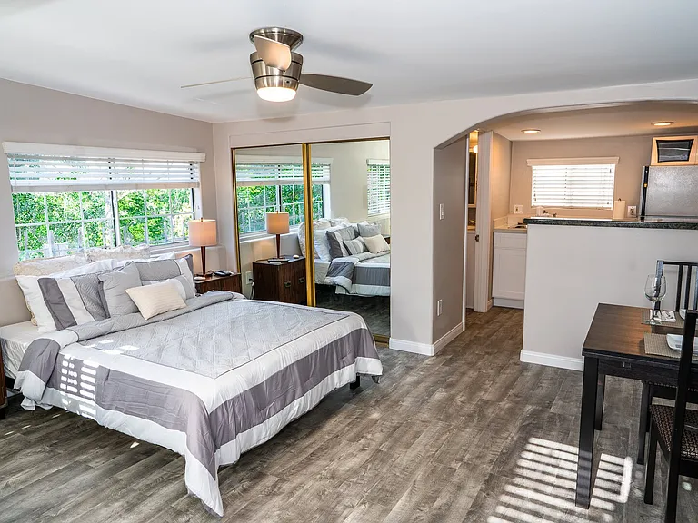 Silver Saddle Ln — Photo 2