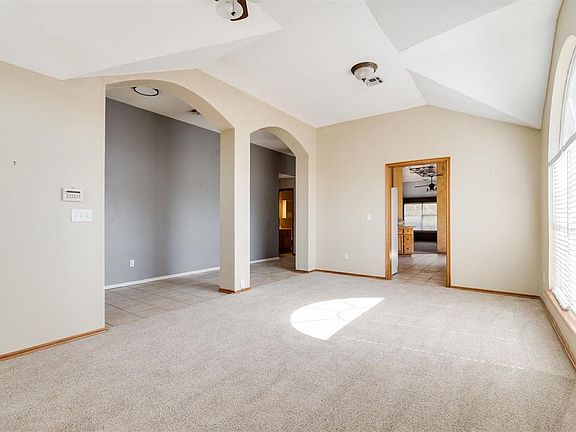 3rd image of 13624 Prairie View Ln