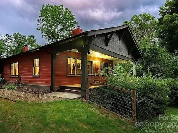 37 Eastview Cir, Asheville, NC 28806