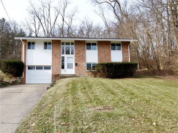 257 Santa Fe Dr, Bethel Park, PA 15102
