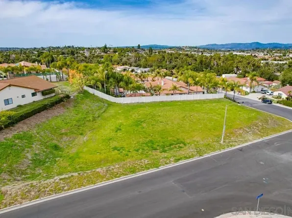 1547 Via Christina #0, Vista, CA 92084