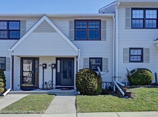 50 Queens Way, Englishtown, NJ 07726