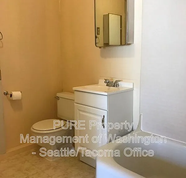2106 42nd Ave SW — Photo 12