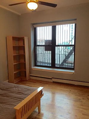 Sold by Luxor Homes & Investment Realty | media 20