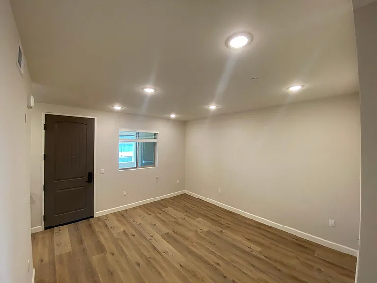 11168 Morrison St — Photo 33