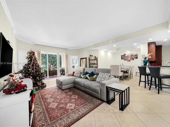 16101 Emerald Estates Dr APT 253, Weston, FL 33331