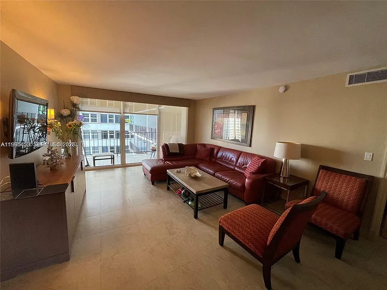 2030 S Ocean Dr #1404 — Photo 2