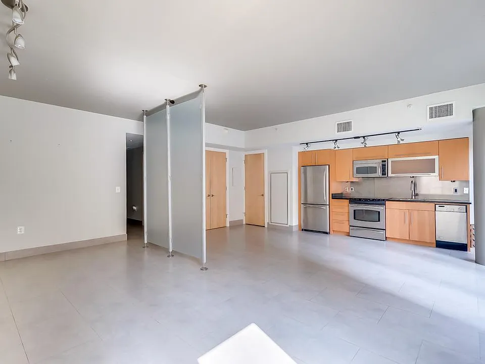 1133 14th St NW #203