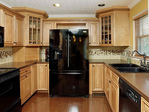 5th image of 983 Jairus Dr