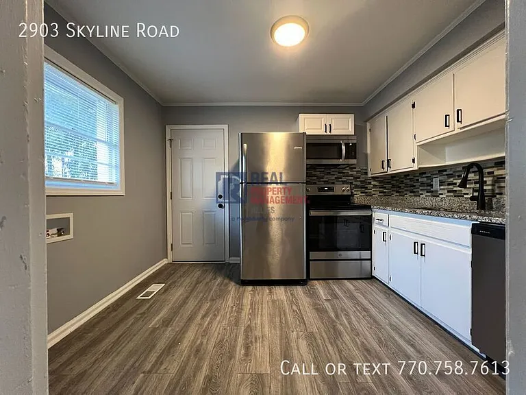 2903 Skyline Dr — Photo 3