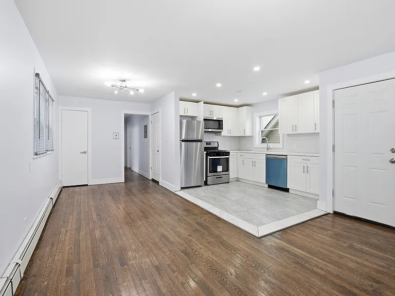 83 Sheridan St #2 — Photo 2
