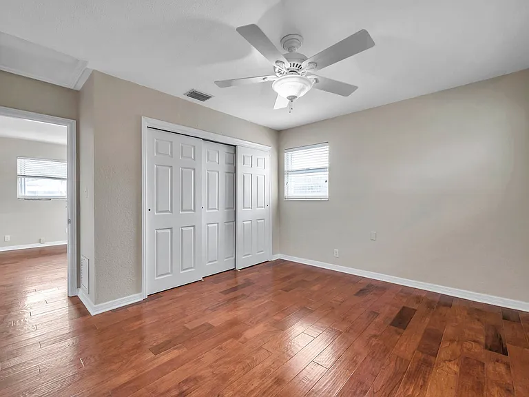 5637 Central Ave #1/2 — Photo 14
