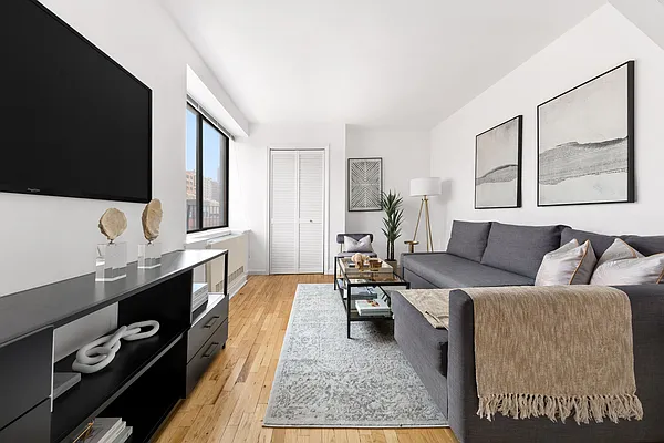 Sold by Compass | media 2