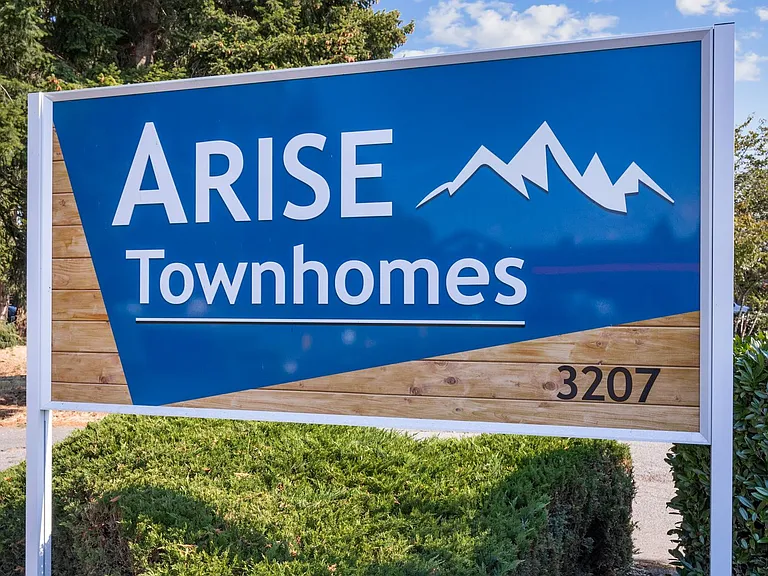 Arise Townhomes — Photo 13