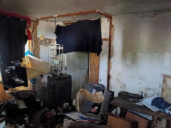 4th image of 204 E Alabama Ave