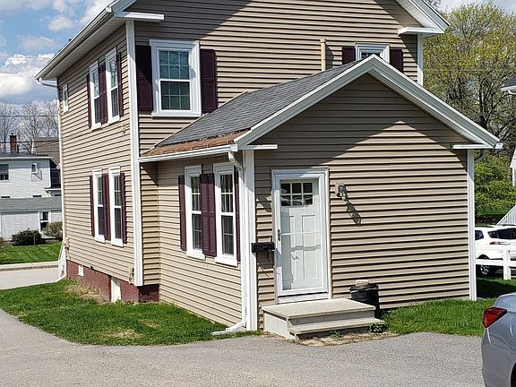 Rear private entrance