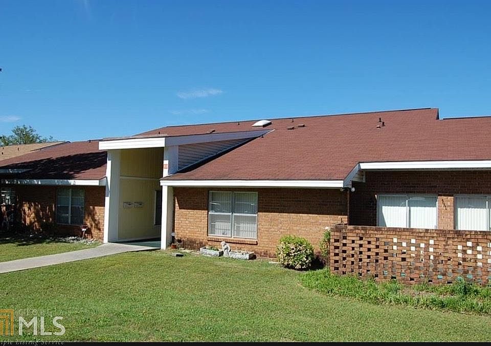 1st image of 213-213A Westcliff Cir Building A-51