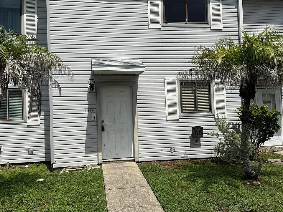 1103 Deer Springs Rd