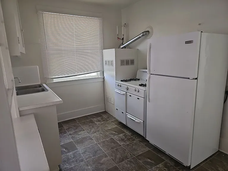 1626 Osos St — Photo 3