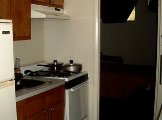 415 S 10th St APT 3R, Philadelphia, PA 19147
